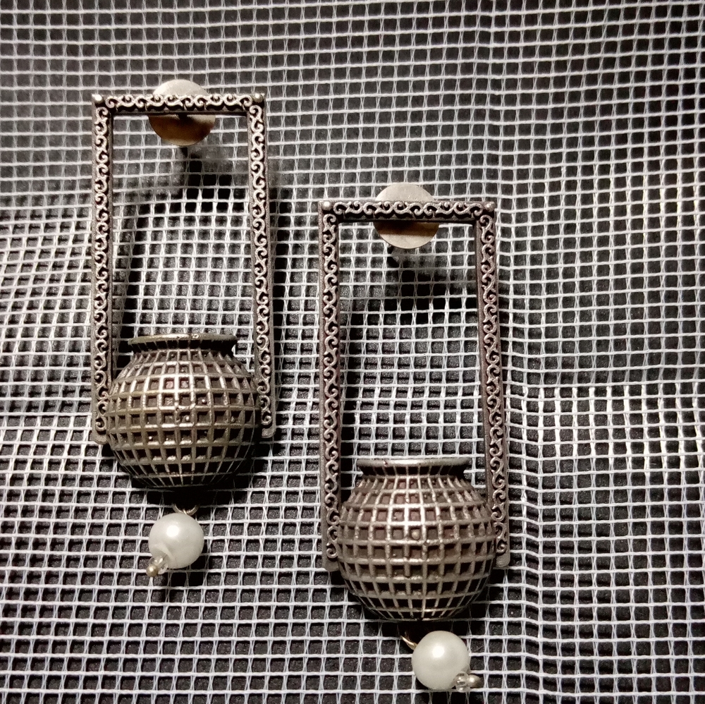 GS earing